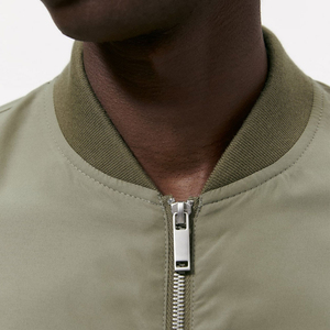 Chaqueta Bomber de Invierno para Hombre 2025, Color Sólido Personalizado, Cuello Camisero, Alta Calidad, Resistente al Viento, Diseño Personalizado al por Mayor, Patchwork - Product Image 4