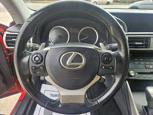 Voiture d'occasion de qualité abordable, Lexus IS 20-0t rouge 2016, conduite à gauche - Product Image 2