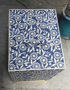 Tradebyd Table de chevet moderne classique en incrustation d'os avec console artisanale réglable pour les espaces de l'école et de la chambre à coucher - Product Image 3