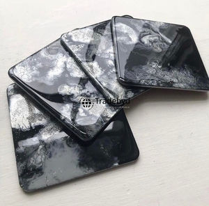 Juego de Posavasos de Resina Hechos a Mano, Elegantes Posavasos para Bebidas, Cuadrados de 4x4 Pulgadas, Calidad Premium de Lujo, Tradebyd - Product Image 1