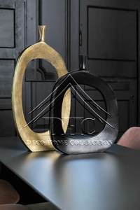 Vase à fleurs en aluminium doré au design moderne Décoration intérieure élégante et dessus de table pour occasion de mariage économique pour Noël - Product Image 5