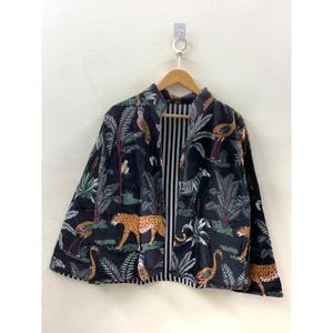 Chaqueta de Terciopelo con Estampado de Bloques en Negro Medianoche, Estilo Jungle Nocturne, Ropa de Abrigo de Invierno con Motivos de Safari, Chaqueta Bomber de Otoño - Product Image 4
