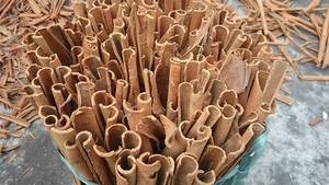 Compre canela dividida de primera calidad con 100% naturalmente hecha para usos de cocina por exportadores indios - Product Image 2