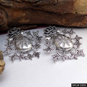 ต่างหูเม็ดใหญ่สีดำชุบสีเงินดีไซน์ทันสมัยวัสดุทองเหลืองหลักสีทองคริสเตียนสำหรับวันครบรอบ - Product Image 3