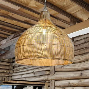 Hermosa lámpara colgante de bambú hecha a mano, tonos naturales, equilibrio artístico que ofrece elegancia sutil para comerciales personales - Product Image 1