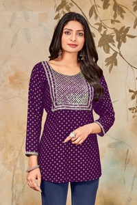 เรยอนพิมพ์ลายทองพร้อมชุดงานเย็บปักถักร้อย Kurtis สําหรับผู้หญิงขายออนไลน์ - Product Image 4