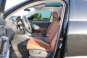 SUV compact de luxe d'occasion 2025 35TFSI Black Edition - Product Image 5