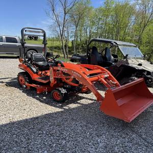 Comprar Tractor Usado con Cargador y Retroexcavadora 4x4, Motor de 18HP y Caja de Cambios para Uso Agrícola - Product Image 1