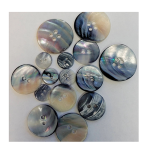 Botones de concha marina natural pulidos y hechos a mano de concha de océano suministro a granel para moda ecológica y producción de prendas de vestir sostenibles - Product Image 1