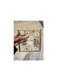 Inexpensive Antique Brass <b>Glass</b> Photo <b>Frame</b> with Delicate Detailing for Elegant Home Decoration - Product Image 4