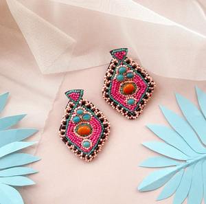 Pendientes bordados hechos a mano de alta calidad del fabricante para mujer, diseño clásico, tamaño pequeño, joyería de moda para niñas, costura - Product Image 1