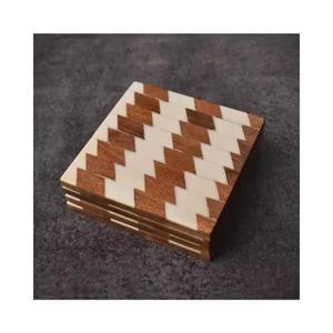 Sous-verre à thé en bois fait à la main de haute qualité Design unique Bois de manguier et résine époxy Qualité Artisanat indien Tapis et tampons - Product Image 1