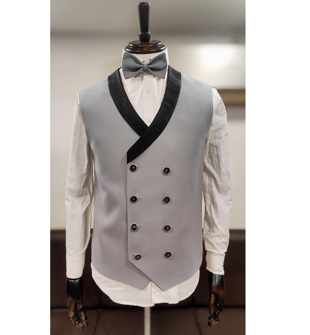 สีเทาหรือเหล็กสีเทา