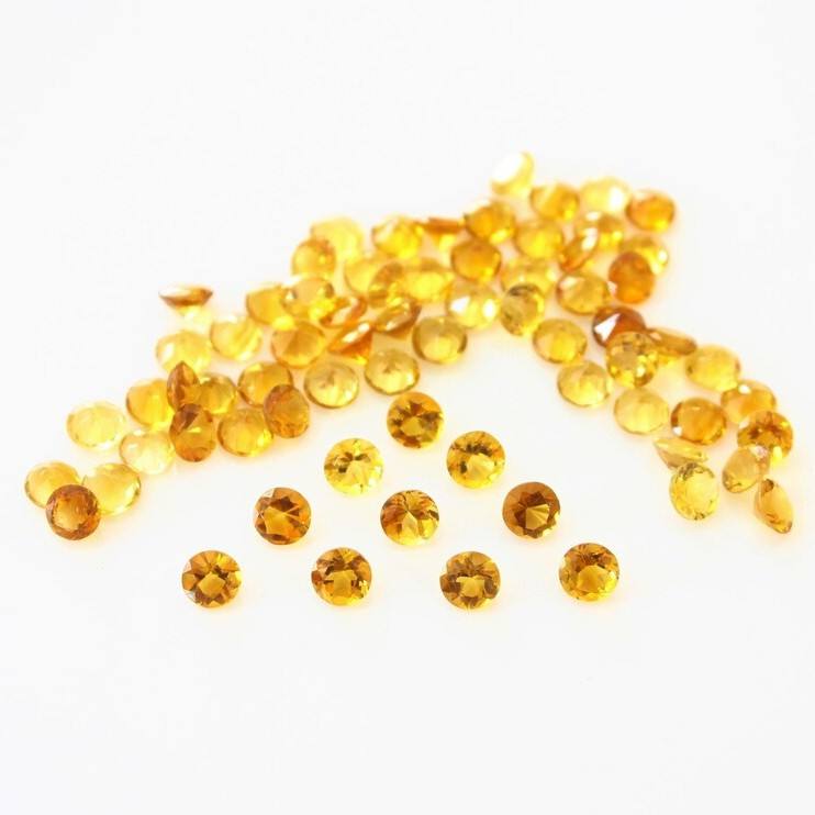 สีเหลือง