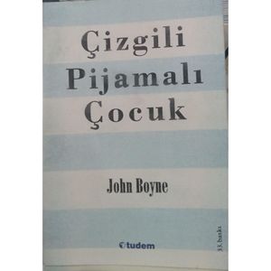 Ragazzo in pigiama a righe-John Boyne