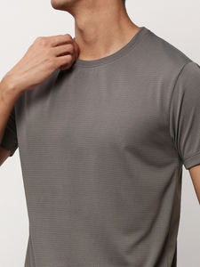 Conjunto de pantalones cortos de camiseta de poliéster y algodón personalizado de alta calidad para hombre estilo informal de verano - Product Image 5