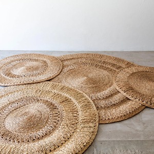 Lujosas alfombras de algas marinas para decoración de hoteles, alfombra de paja de rafia tejida a mano en el suelo, el mejor precio de exportación - Product Image 3