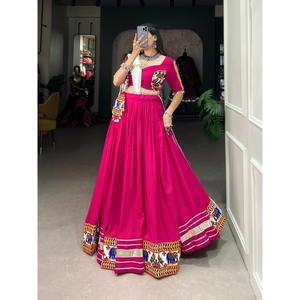 Lehenga Choli de Rayón Puro de Alta Calidad para Eventos Especiales y Estilo Tradicional Navratri, al Mejor Precio Global - Product Image 1