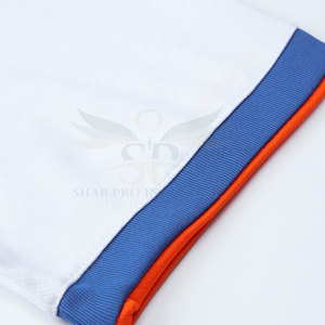 Ensembles d'uniformes de football personnalisés de haute qualité, légers, service OEM, séchage rapide, respirants, 100% polyester, toutes saisons - Product Image 5