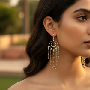 Boucles d'oreilles pendantes en argent 925 de style vintage avec pierre précieuse en quartz vert, design tendance de fleur tombante, bijoux en péridot - Product Image 1