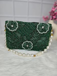 Embrayages à rabat en MDF portable de haute qualité avec broderie de créateur Accessoire de mode élégant pour les filles pour les cadeaux d'exportation - Product Image 2