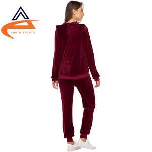Survêtement en velours confortable pour femme Vêtements de sport d'hiver écologiques pour la salle de sport - Product Image 3