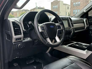 USADO LHD/RHD 2018 F O R D SUPER DUTY LARIAT CREW CAB 4WD - Product Image 3