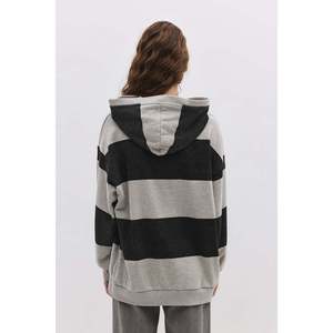 Sudadera de Cuello Redondo a Rayas para Uso Diario, 100% Algodón - Product Image 5