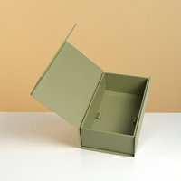 Boîtes d'emballage rigides en carton de luxe haut de gamme personnalisées avec fermeture magnétique, doublure en éponge, vert intégral
