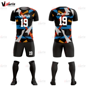 Vente en gros 2025 nouveau logo personnalisé impression numérique uniforme de football de haute qualité 100% polyester respirant séchage rapide demi manches porter - Product Image 1