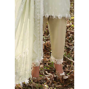 Ensemble de costume en lawn brodé 3 pièces pour femmes avec dupatta en mousseline brodée KD-62004 - Product Image 1