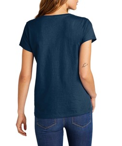 Vente en gros de haut de yoga vierge oversize d'été t-shirts pour femmes t-shirt court uni pour dames t-shirt à col en V en coton de haute qualité - Product Image 4