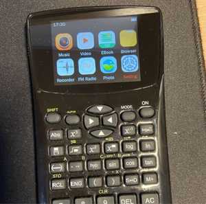 Pantalla de 24 pulgadas con función anti-espionaje, compatible con libros electrónicos, calculadora, grabación de sonido, radio, música y video. - Product Image 4