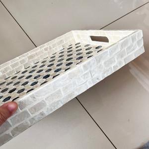 Plateau de service rectangulaire en nacre fait main, motif noir et blanc, accessoire de table moderne pour l'hôtellerie, écologique - Product Image 3