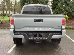 Toyota Tacoma TRD Sport 2020 Usada en Excelentes Condiciones - Product Image 5