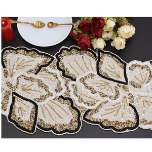 ผ้าปูโต๊ะประดับด้วยลูกปัดแผ่นรองตกแต่งโต๊ะสำหรับงานแต่งงานงานปาร์ตี้คริสต์มาสดีไซน์ทันสมัย - Product Image 3