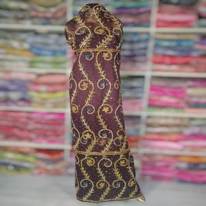 Écharpe de mariage de luxe nigériane en polyester 100% (120 GSM) motif filigrane vert et or, couleur émeraude, améthyste royale, style George Wrapper - Product Image 1