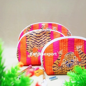 Sac de toilette en coton matelassé imprimé à la main, sac de toilette artisanal, sac à cosmétiques, imprimé à la main, accessoires de voyage, trousse de maquillage, vacances - Product Image 3