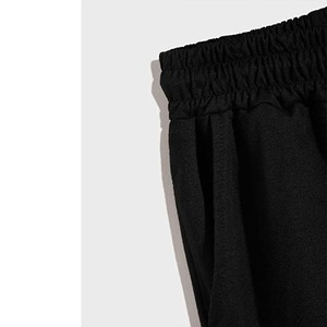Short d'été doux et confortable personnalisé pour hommes OEM 2023 vente en gros Style décontracté avec motif solide et fonction anti-rides - Product Image 4