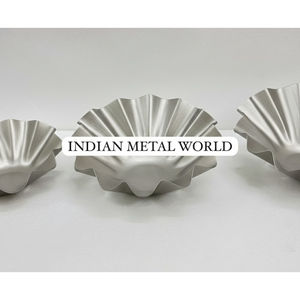 Modern Decorative <b>Metal</b> Bowl Handcrafted Aluminium Wavy <b>Edge</b> Centerpiece Chocolate Bowl Stylish Home Table Decor At Lowest Price - Product Image 6