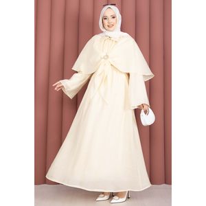 ชุดฮิญาบแบบสามชิ้นผ้าชีฟองสีเหลืองพร้อมดีเทลเข็มกลัดสุดหรู - Product Image 3