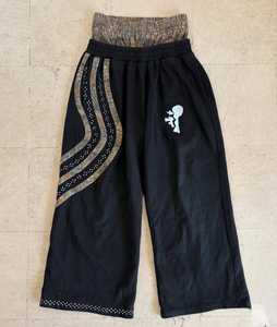 Pantalones de chándal holgados personalizados de alta calidad con trabajo de panel personalizado e impresión Traje de sudor de tendencia de moda para hombres, pantalones de chándal personalizados - Product Image 3