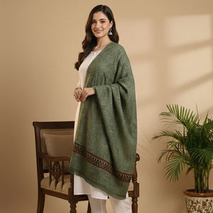 ผ้าคลุมไหล่ขนสัตว์คุลลูสำหรับผู้หญิง ดีไซน์หรูหรา พร้อมลวดลายทอมือแบบดั้งเดิม นุ่ม อุ่น ระบายอากาศได้ดี เหมาะสำหรับฤดูหนาว สไตล์ชาติพันธุ์ - Product Image 3