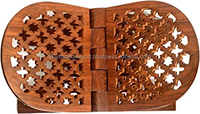 FALAK WORLD EXPORT Support de livre en bois sculpté ajouré 3D de luxe pour Pooja, bureau, maison, hôtel - Thème Ramaïyan, compatible Coran et Geeta