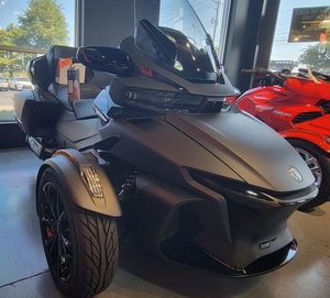 Spyder RT Limited Dark Wheels 2024 (EF) - Product Image 1