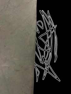 T-shirts et pantalons de survêtement Logo personnalisé T-shirt à col en V surdimensionné hommes bouffée impression rue été ensemble hommes T-shirt et pantalons ensembles - Product Image 3