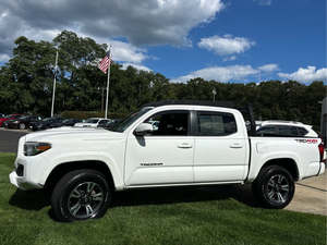 USADO LHD/RHD 2018 T0Y0TA TAC0MA TRD SP0RT D0UBLE CAB - Product Image 3