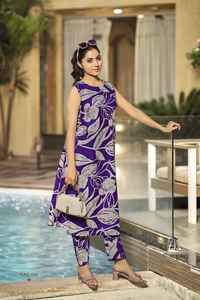 Elegante conjunto de cordón con estampado de lámina de algodón, Conjunto elegante de dos piezas para mujer, ropa informal disponible para la venta desde la India - Product Image 6