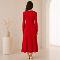 Nouveau design automne hiver tendance 100% laine rouge à manches longues élégante robe pull rouge pour dames