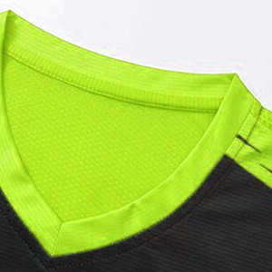 Uniforme de football 100% polyester, vêtements d'équipe, couleur personnalisée, haute qualité, respirant, léger, écologique, col rond, manches courtes - Product Image 3